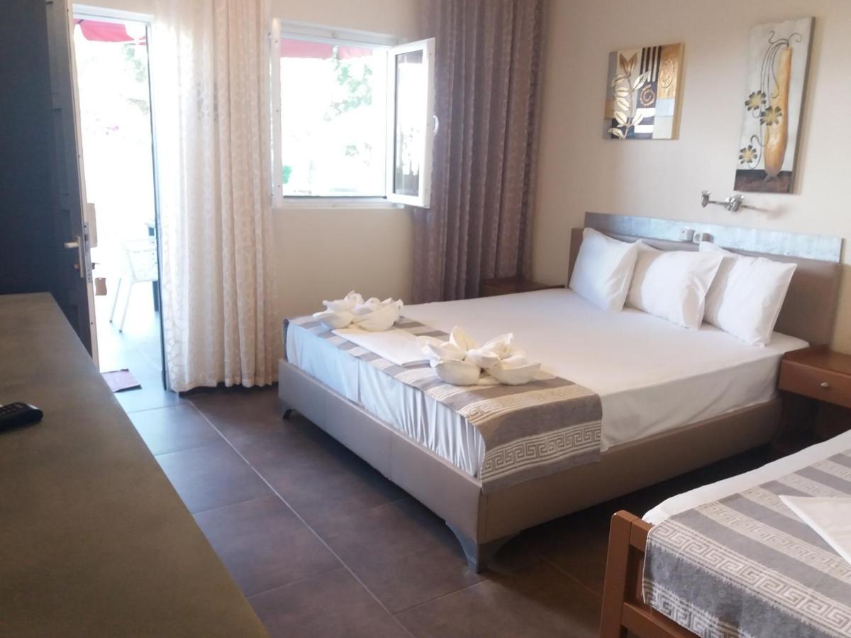 Hotel Alexandros II Toroni Bagian luar foto