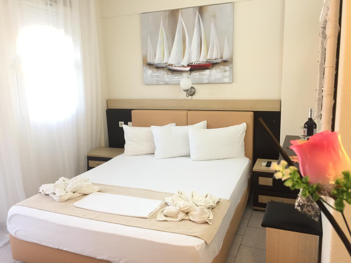 Hotel Alexandros II Toroni Bagian luar foto